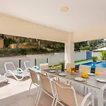 Kobe - Plusholidays Villa *