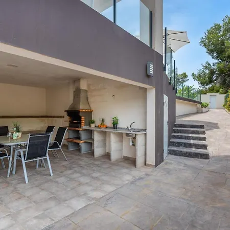 Kobe - Plusholidays * טאולאדה